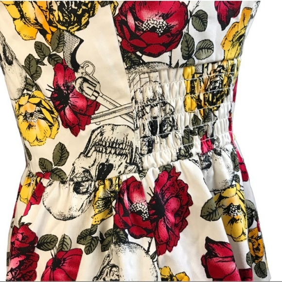 Rockabilly Guns N Roses Sweetheart Dress - Picture 6 of 11